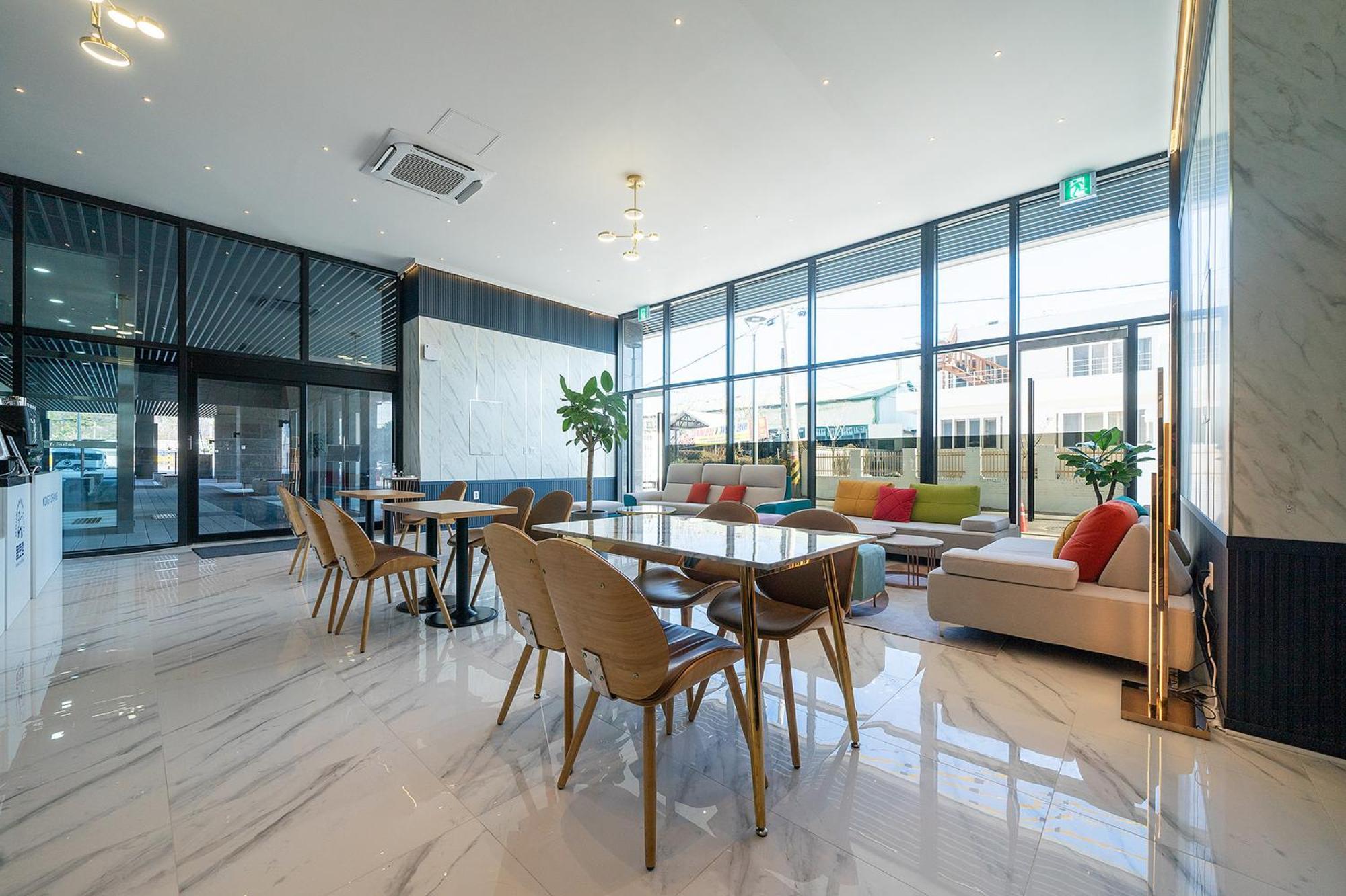 Gangneung Chonpines Ocean Suites Hotel エクステリア 写真