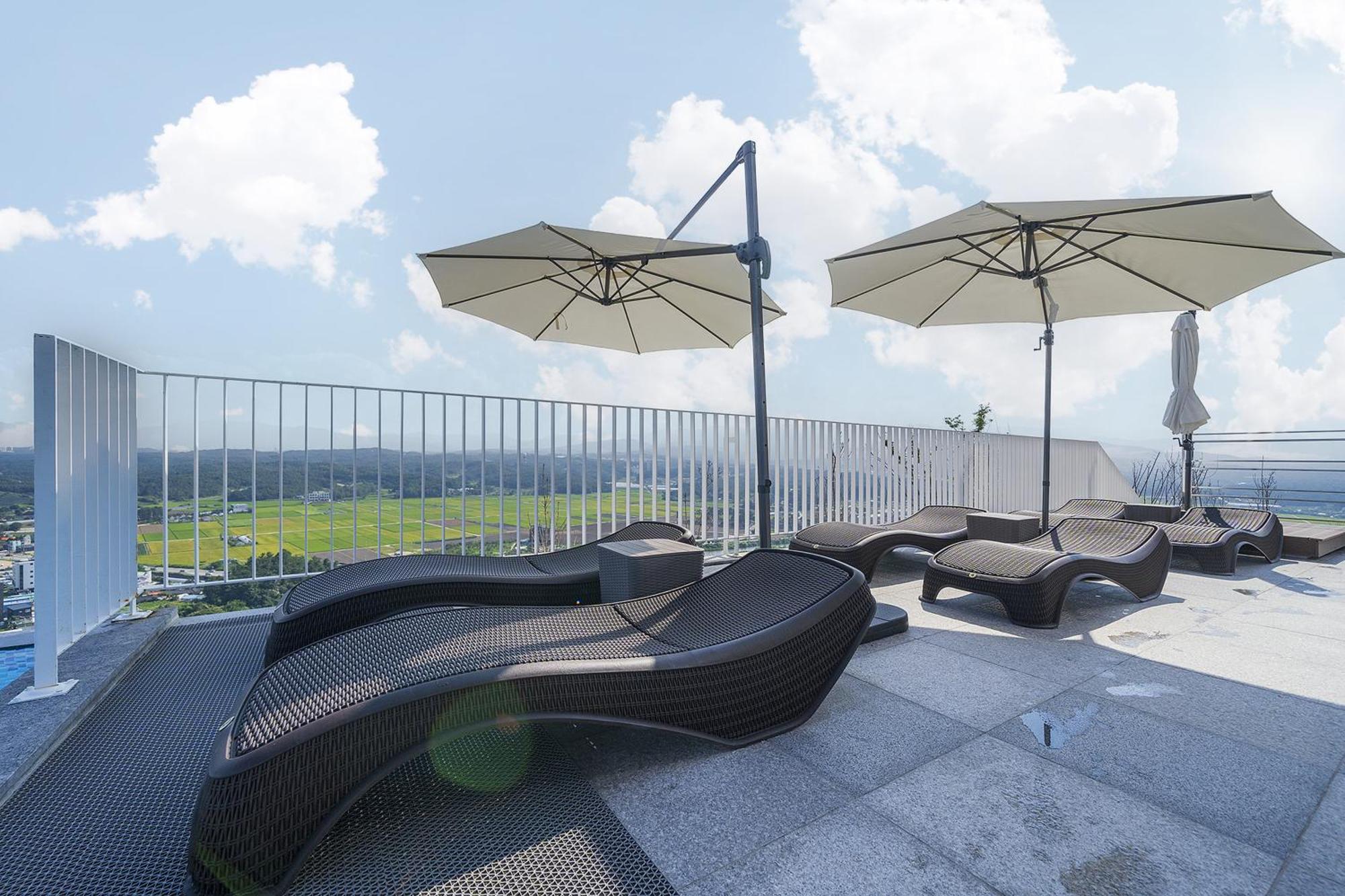 Gangneung Chonpines Ocean Suites Hotel エクステリア 写真