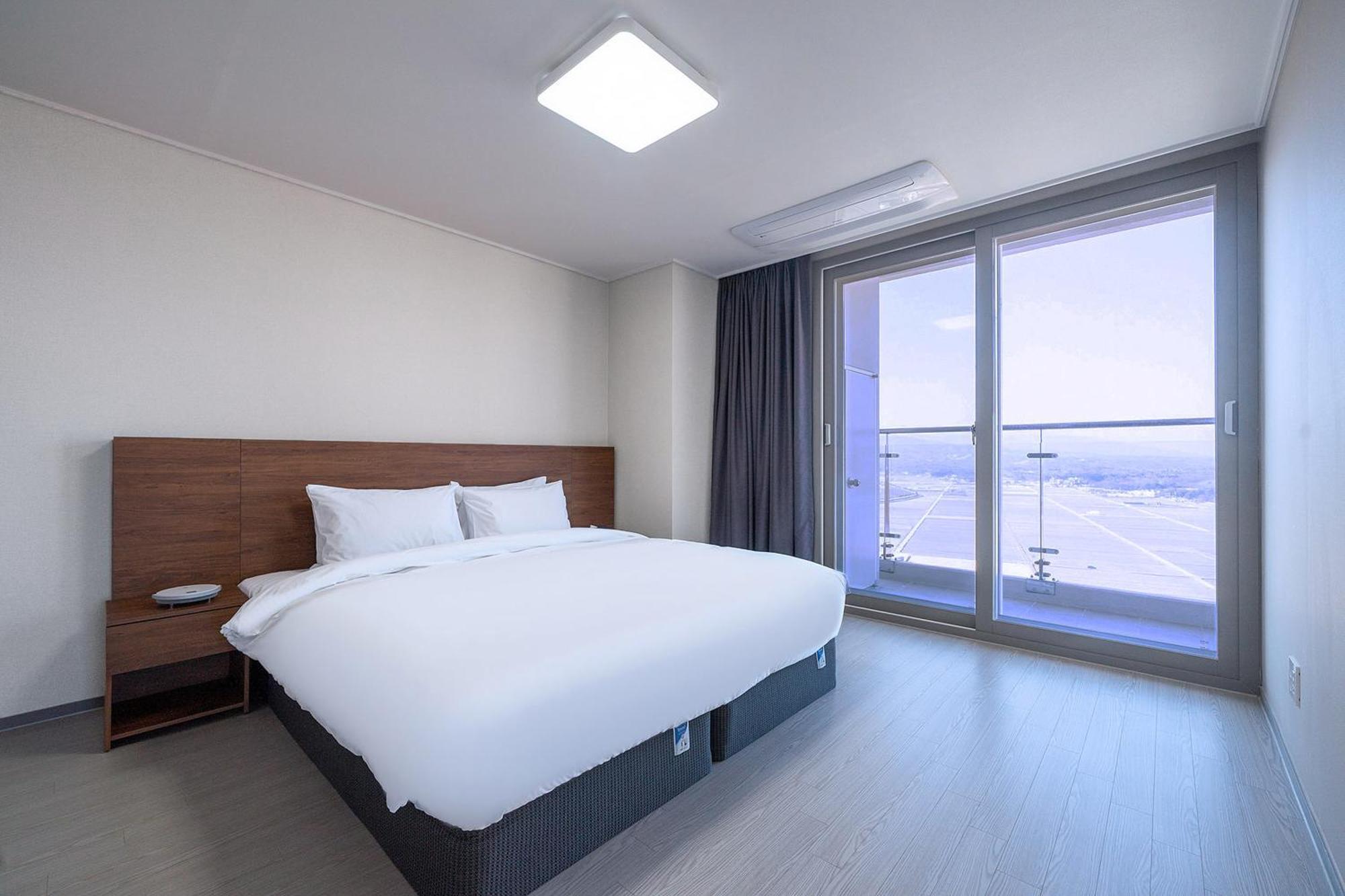 Gangneung Chonpines Ocean Suites Hotel エクステリア 写真